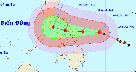 Bão Hagupit giật cấp 17 còn diễn biến phức tạp.